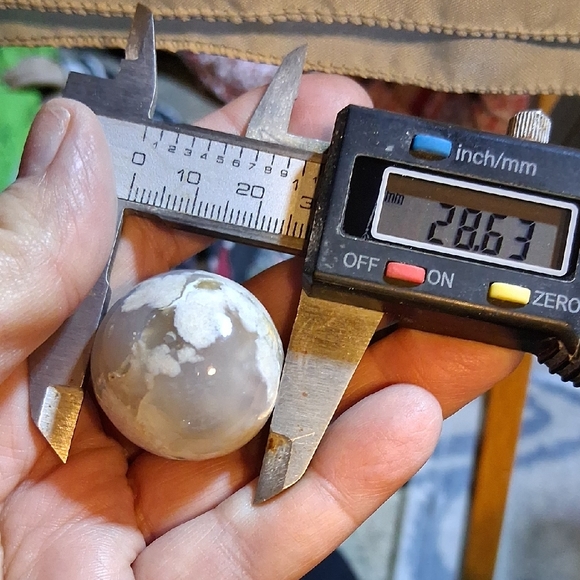 SP003 Set of Four Decorative Stone Spheres - Picture 4 of 7